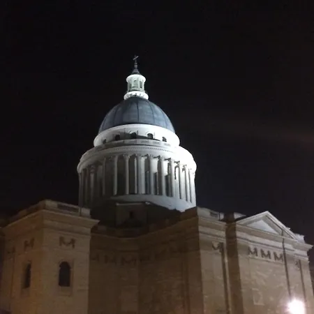 Pantheon-luxembourg With Terrace